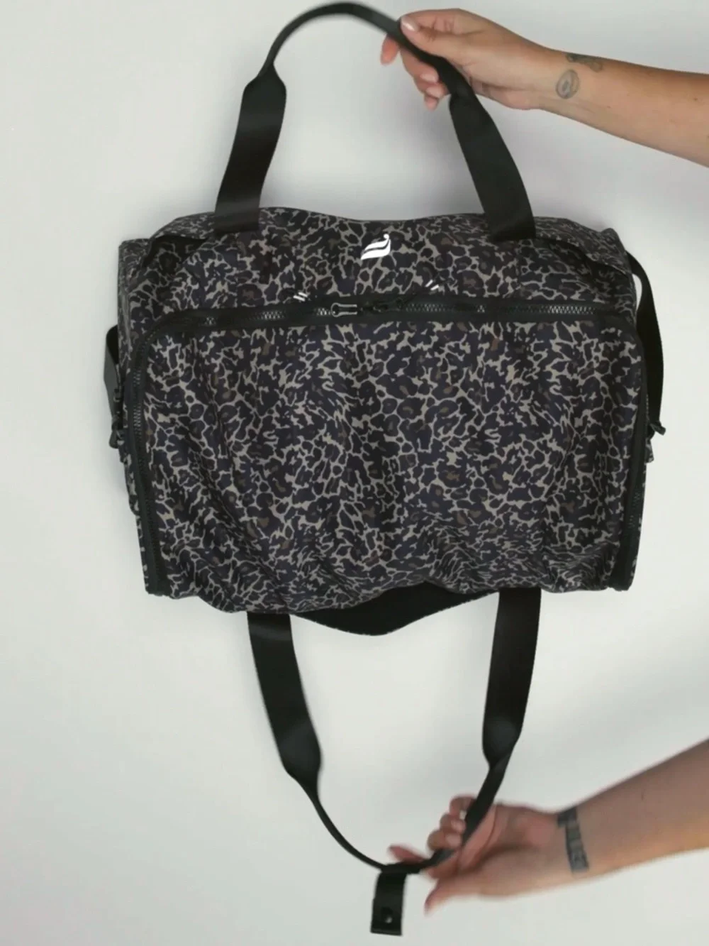 NWT Fabletics Travel Bag convertible hanging bag/weekender - Picture 7 of 14